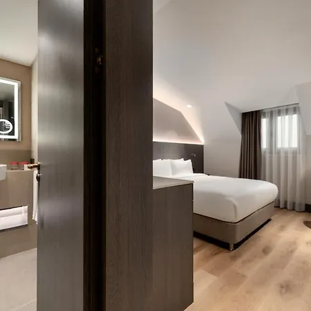 Ramada By Wyndham Arnavutkoy מלון